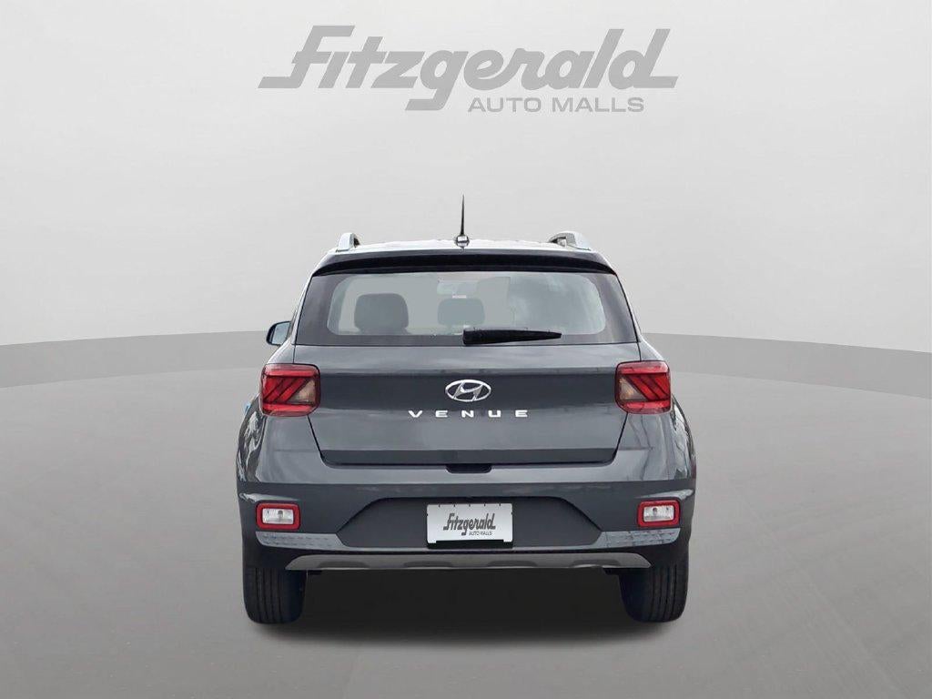2026 Hyundai Venue SEL w/Two-Tone Roof