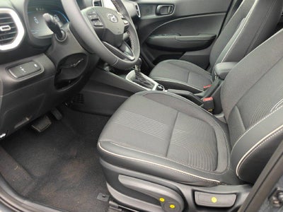 2026 Hyundai Venue SEL w/Two-Tone Roof