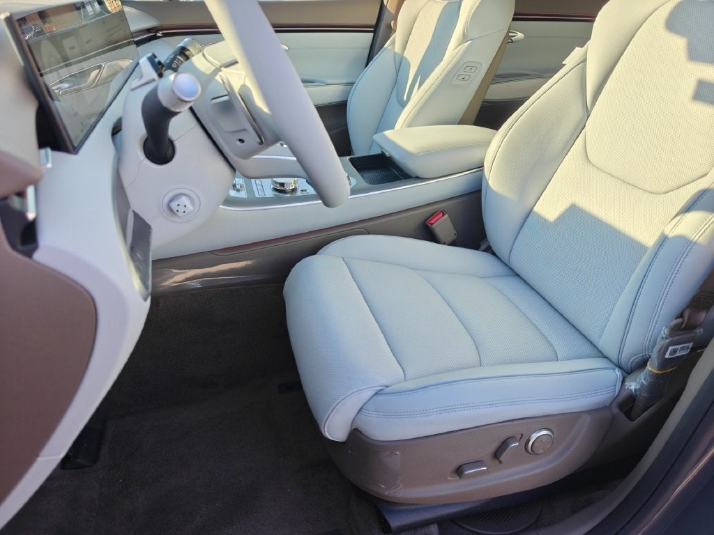 2027 Genesis GV70 2.5T Advanced
