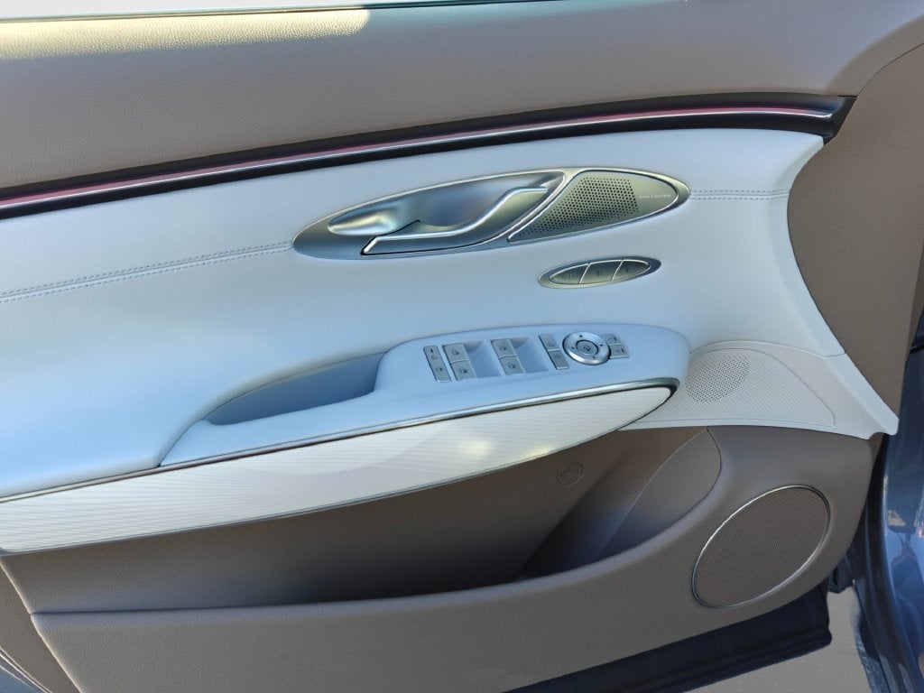 2027 Genesis GV70 2.5T Advanced