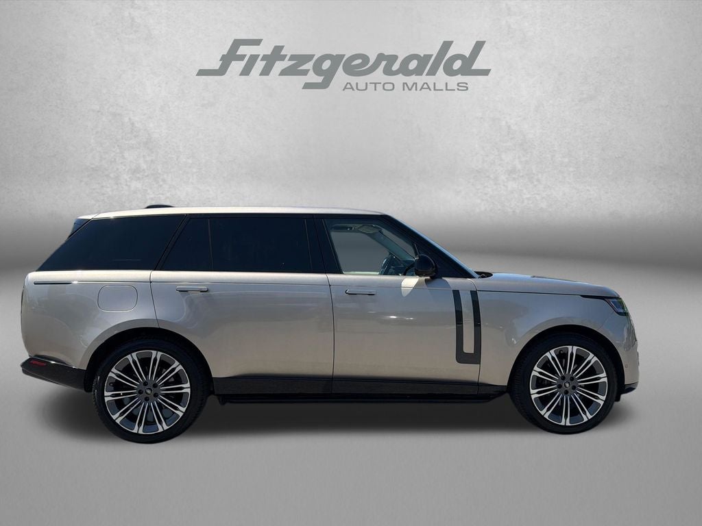 2024 Land Rover Range Rover SE LWB