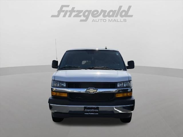 2025 Chevrolet Express LT Passenger