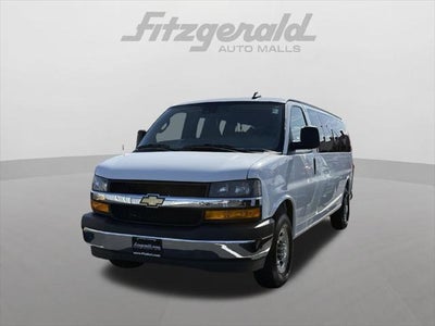 2025 Chevrolet Express LT Passenger