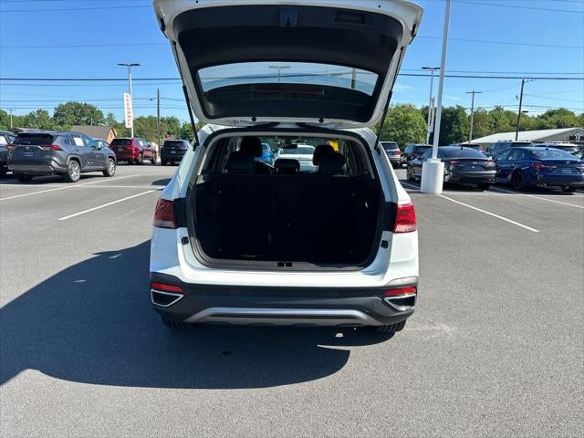 2024 Volkswagen Taos 1.5T SE