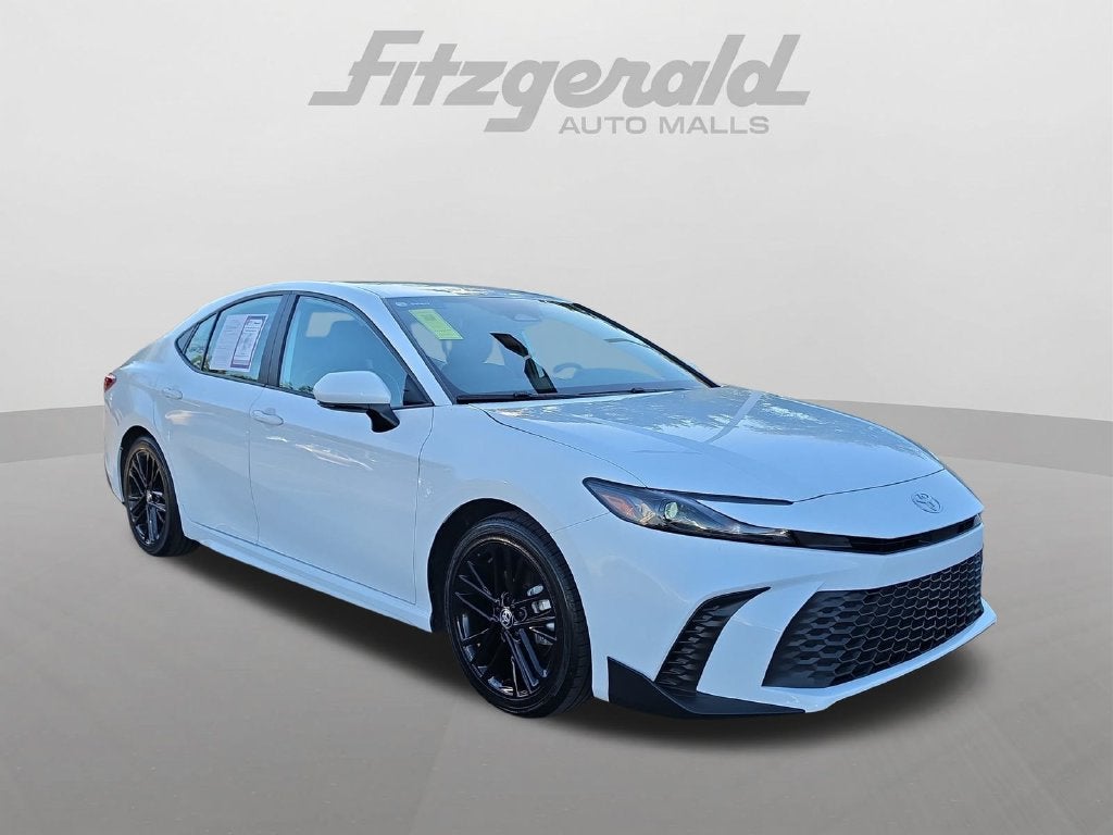2025 Toyota Camry SE