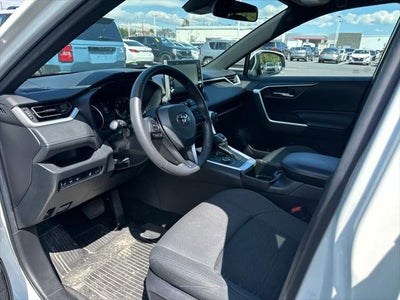 2022 Toyota RAV4 HYBRID SE