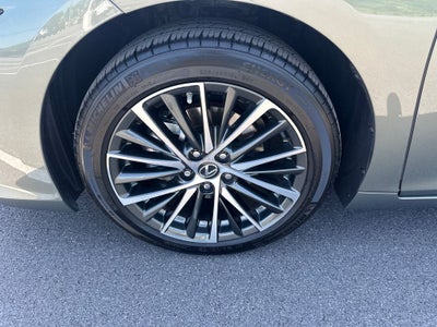 2025 Lexus ES 350
