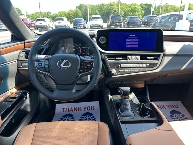 2025 Lexus ES 350