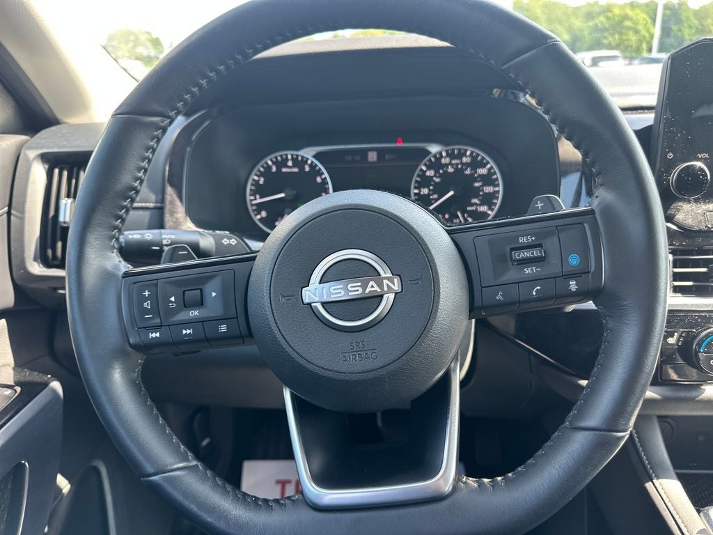2023 Nissan Pathfinder SL