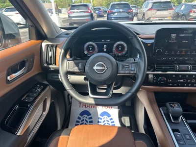 2025 Nissan Pathfinder Platinum