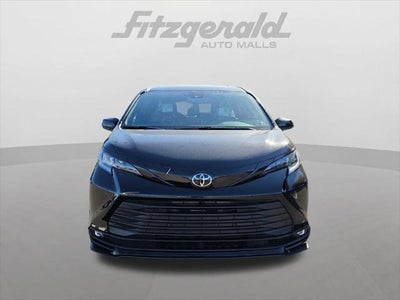 2026 Toyota Sienna Woodland Edition 7 Passenger
