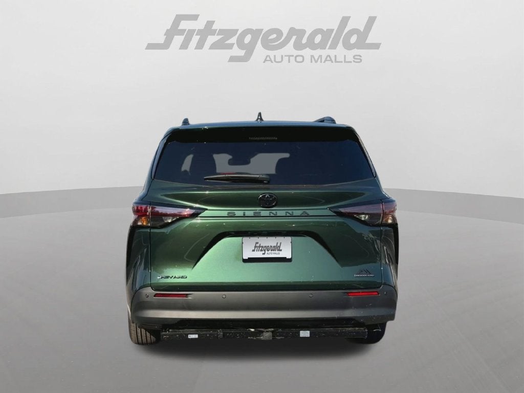 2026 Toyota Sienna Woodland Edition 7 Passenger