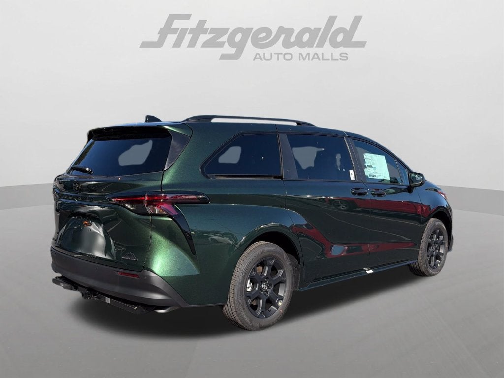 2026 Toyota Sienna Woodland Edition 7 Passenger