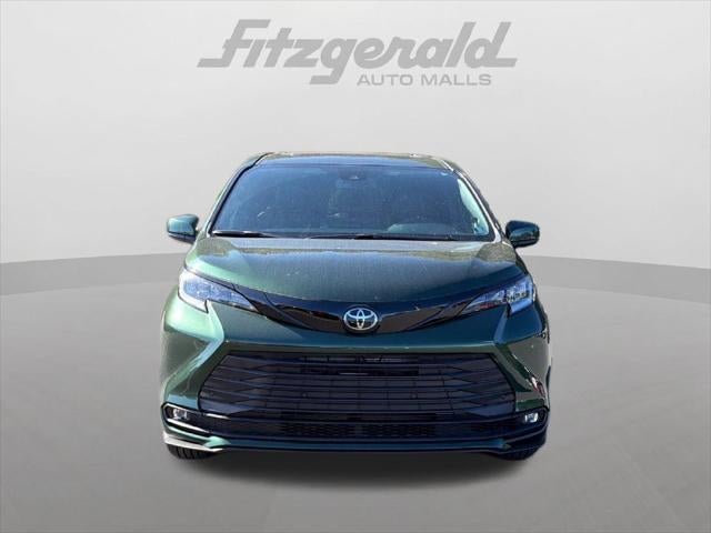 2026 Toyota Sienna Woodland Edition 7 Passenger