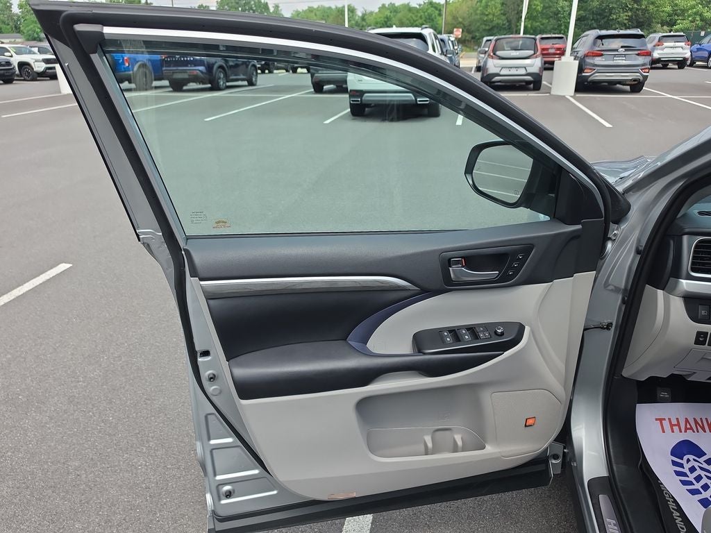 2019 Toyota Highlander Limited Platinum