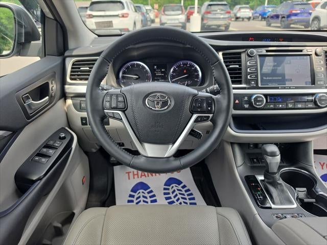 2019 Toyota Highlander Limited Platinum