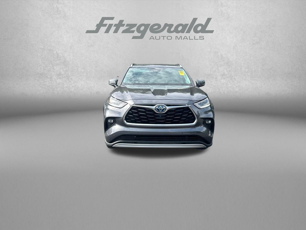 2021 Toyota Highlander Hybrid Platinum