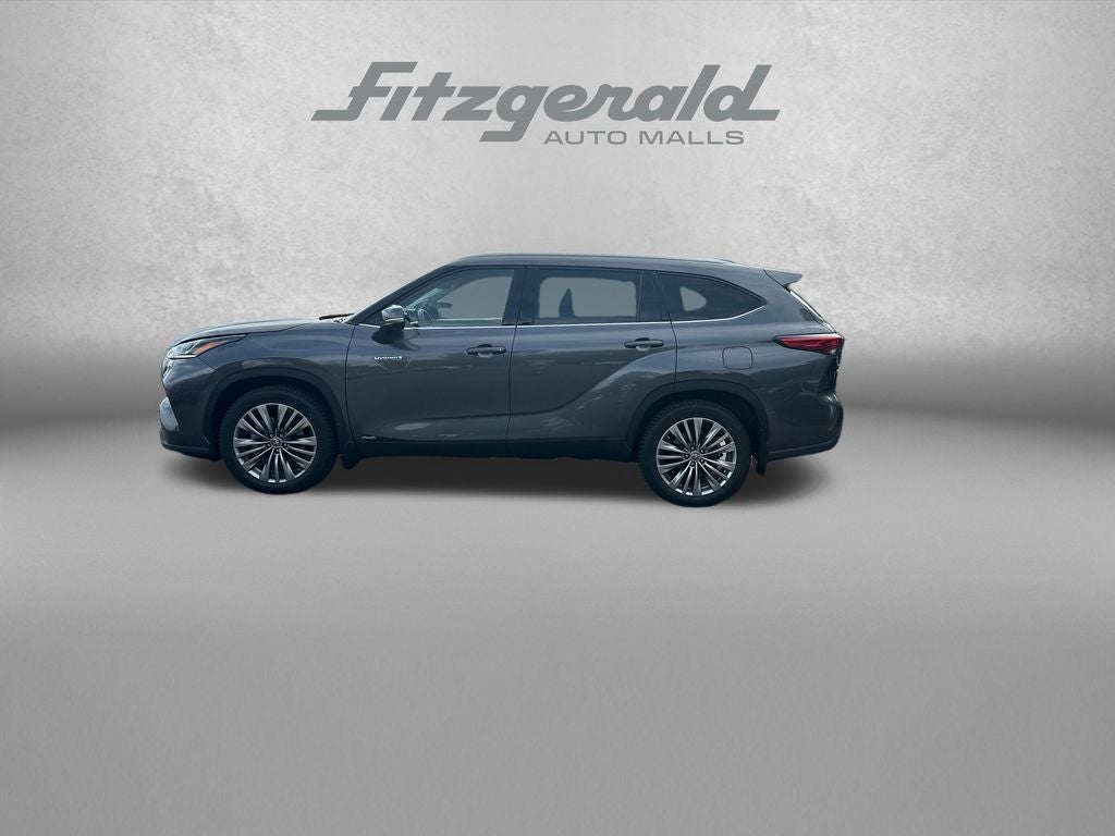 2021 Toyota Highlander Hybrid Platinum