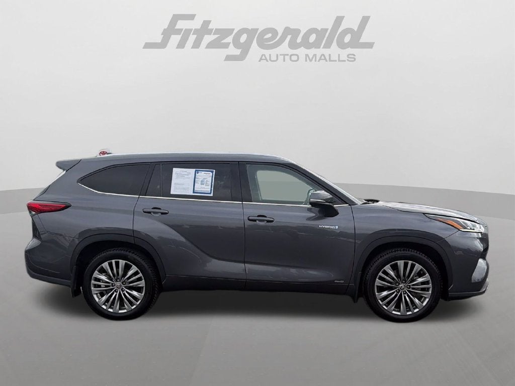 2021 Toyota Highlander Hybrid Platinum