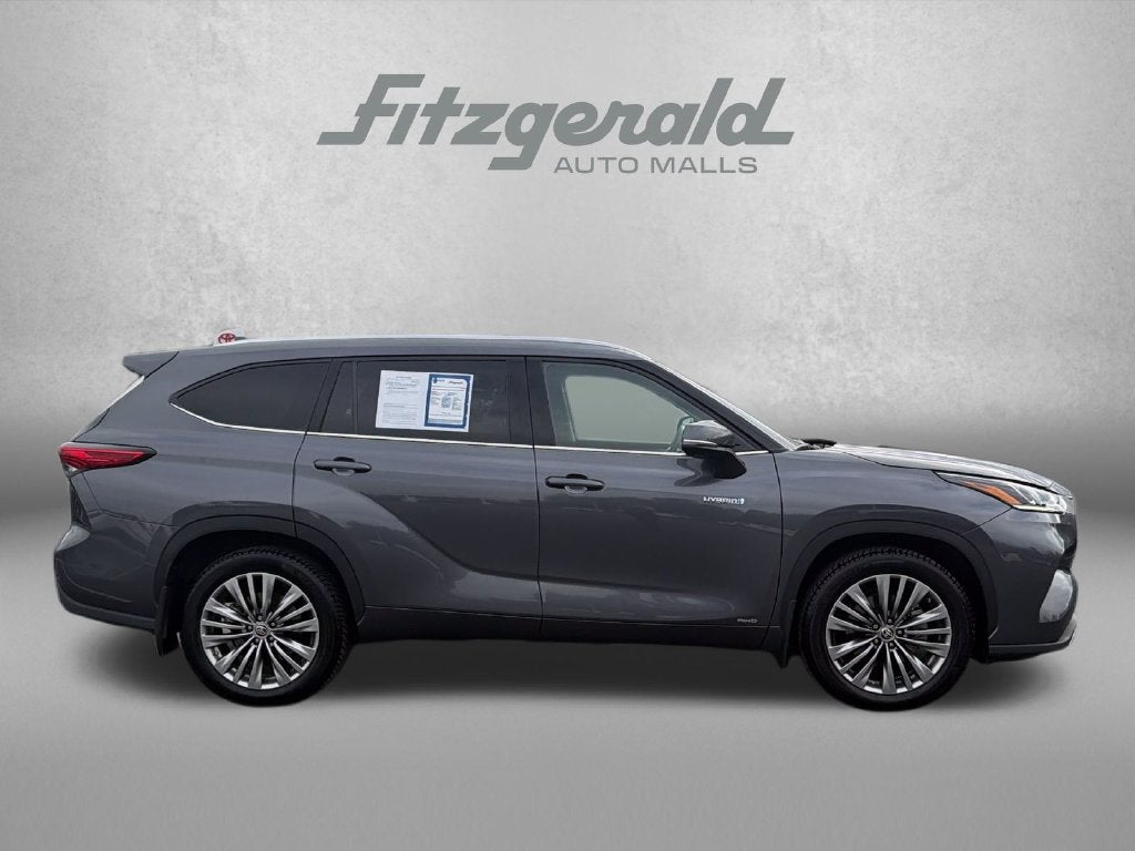2021 Toyota Highlander Hybrid Platinum