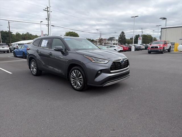 2021 Toyota Highlander Hybrid Platinum