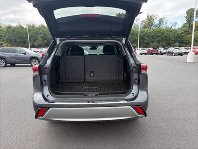 2021 Toyota Highlander Hybrid Platinum
