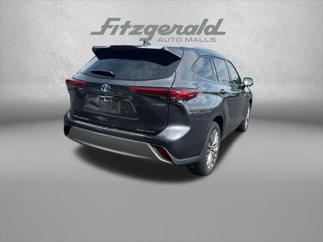 2021 Toyota Highlander Hybrid Platinum
