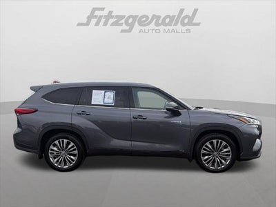 2021 Toyota Highlander Hybrid Platinum