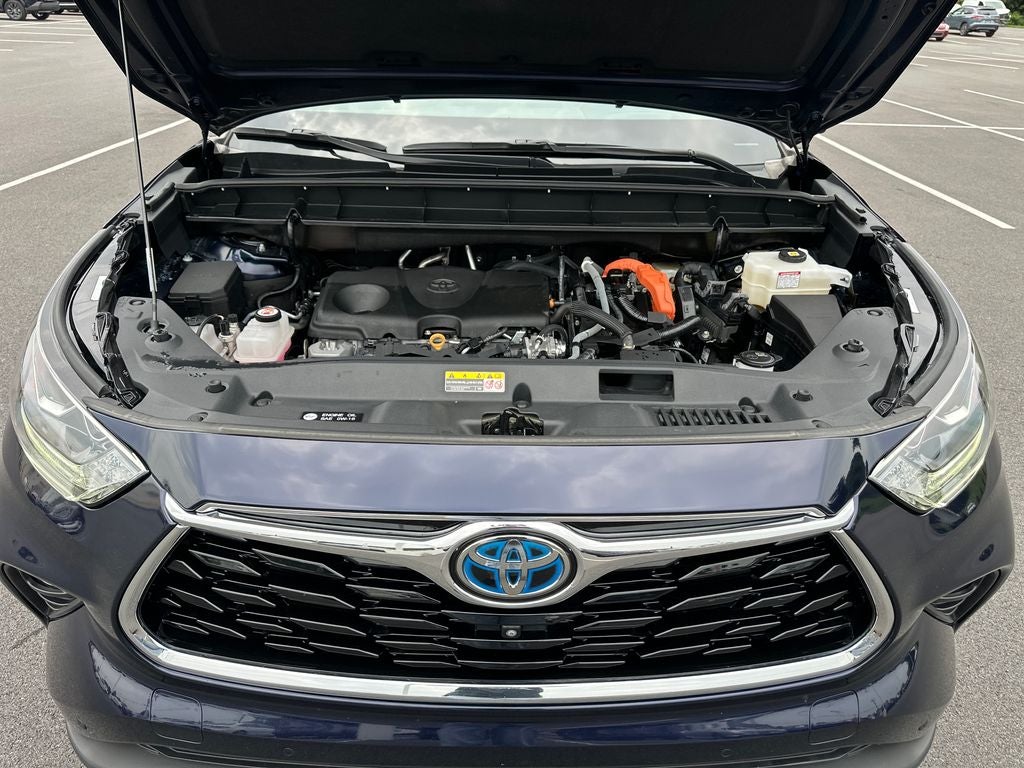 2023 Toyota Highlander Hybrid Platinum