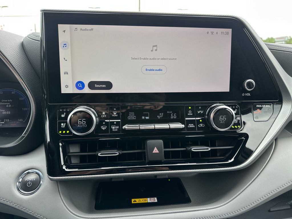 2023 Toyota Highlander Hybrid Platinum