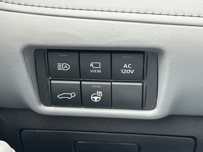 2023 Toyota Highlander Hybrid Platinum