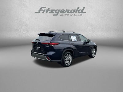 2023 Toyota Highlander Hybrid Platinum