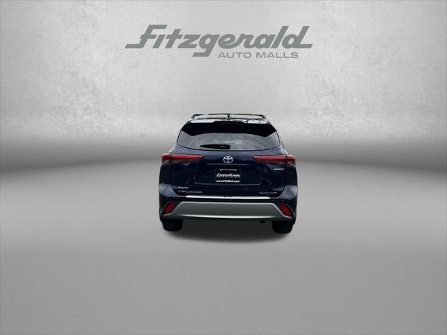 2023 Toyota Highlander Hybrid Platinum