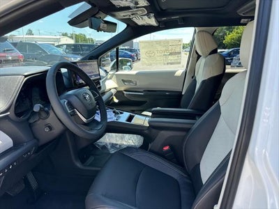 2026 Toyota Sienna Platinum 7 Passenger