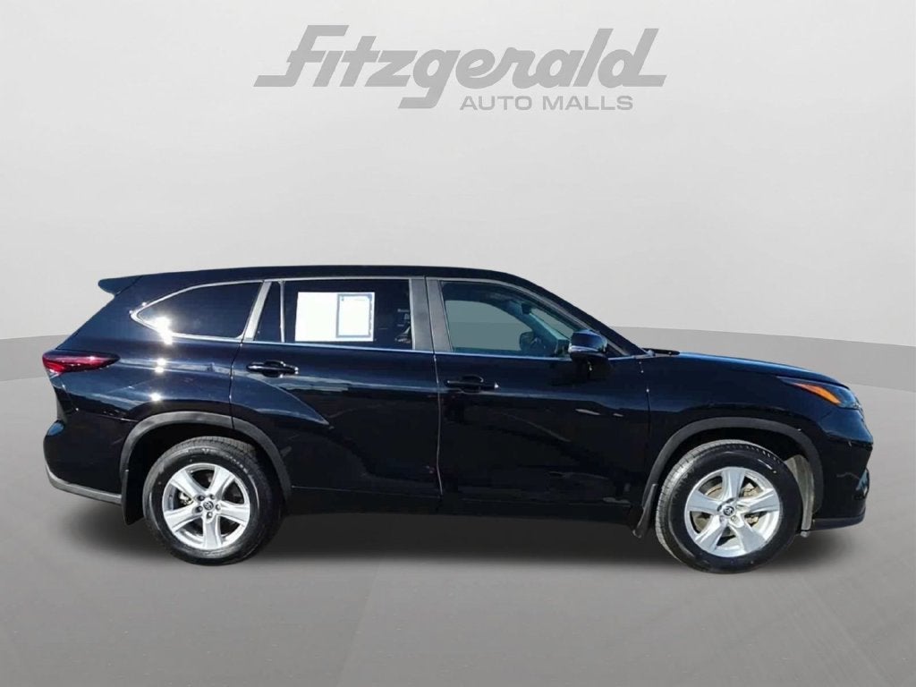 2024 Toyota Highlander LE