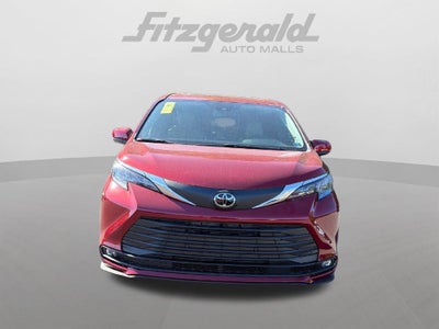2026 Toyota Sienna XLE 7 Passenger