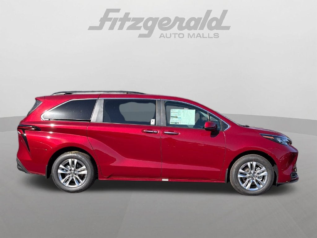 2026 Toyota Sienna XLE 7 Passenger