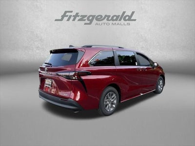 2026 Toyota Sienna XLE 7 Passenger