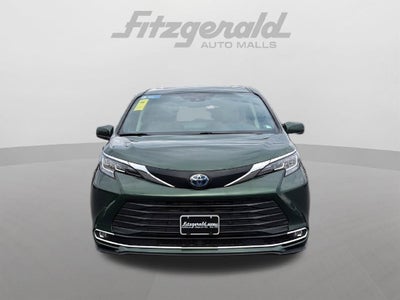 2023 Toyota Sienna XLE 7 Passenger