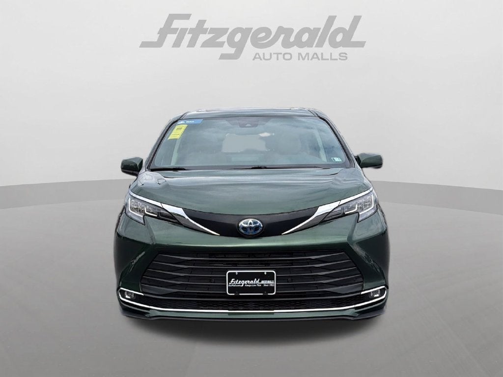 2023 Toyota Sienna XLE 7 Passenger