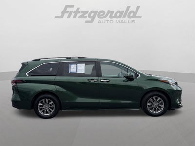 2023 Toyota Sienna XLE 7 Passenger