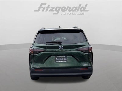 2023 Toyota Sienna XLE 7 Passenger