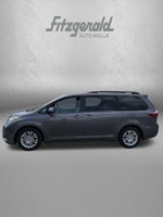 2017 Toyota Sienna XLE 8 Passenger