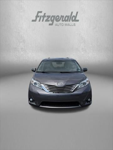 2017 Toyota SIENNA XLE 3.5L XLE 8 Passenger