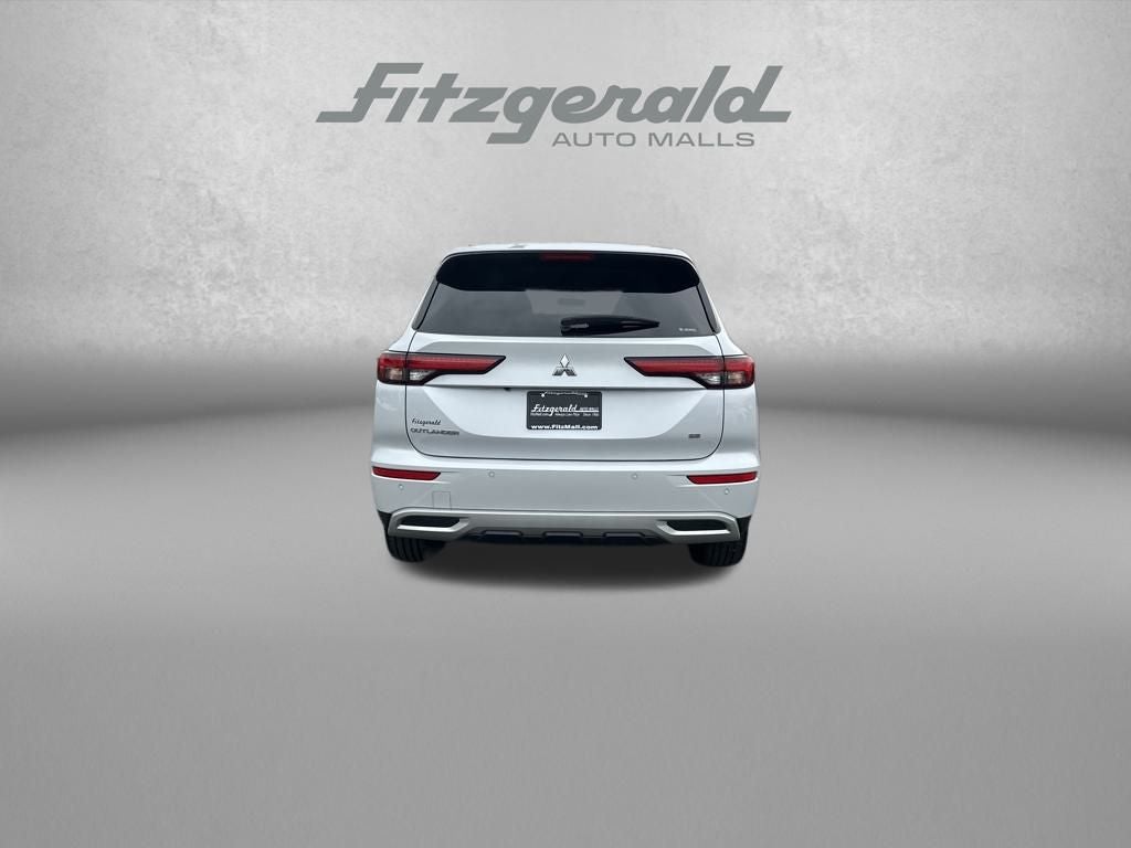 2024 Mitsubishi Outlander SE