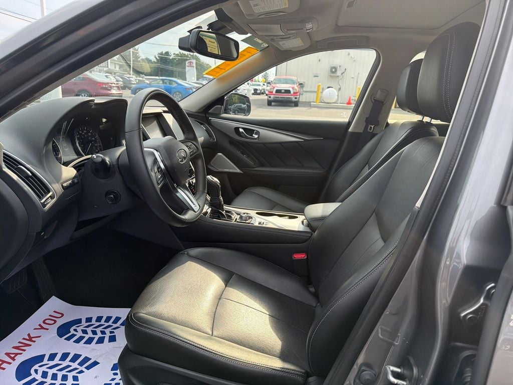 2023 INFINITI Q50 LUXE