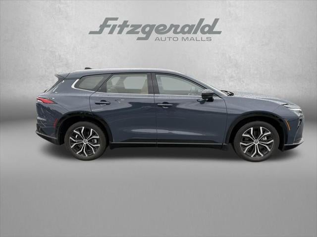 2025 Toyota Toyota Crown Signia XLE