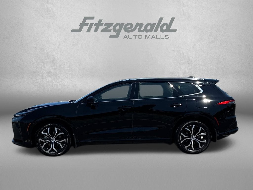 2025 Toyota Toyota Crown Signia XLE