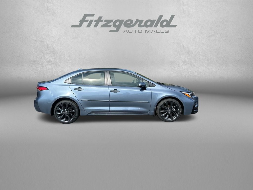 2026 Toyota COROLLA HYBRID SE