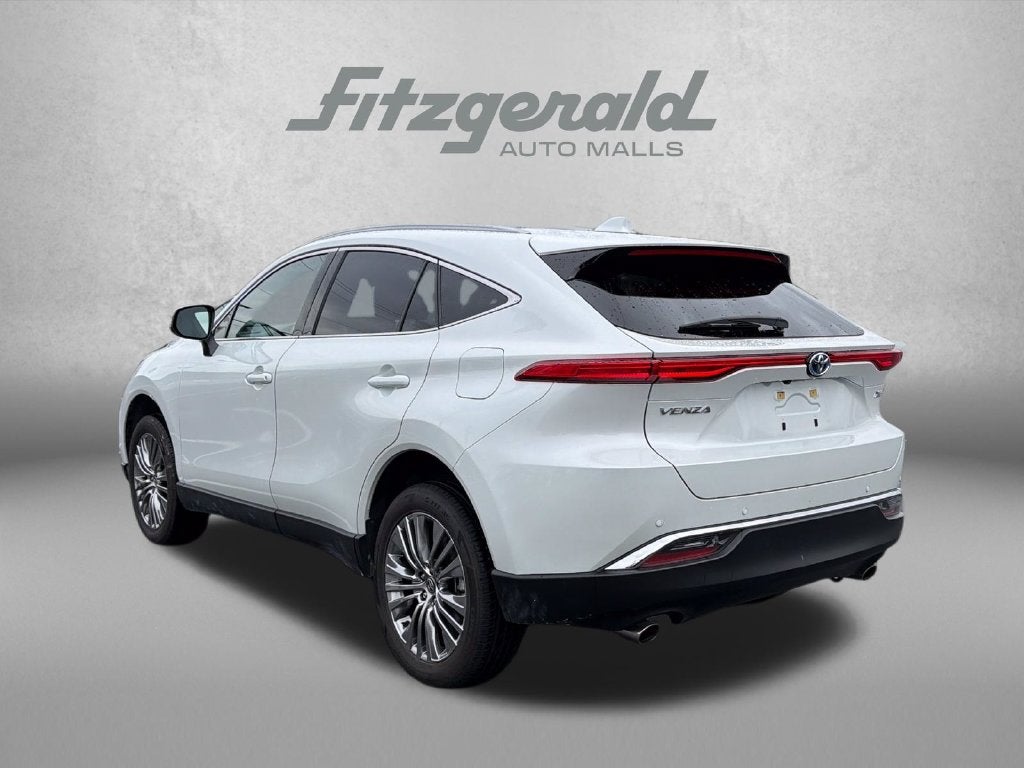 2023 Toyota Venza XLE